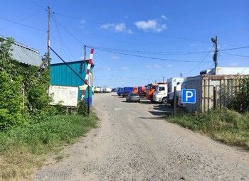 Автостоянка рядом с метро / Юг города