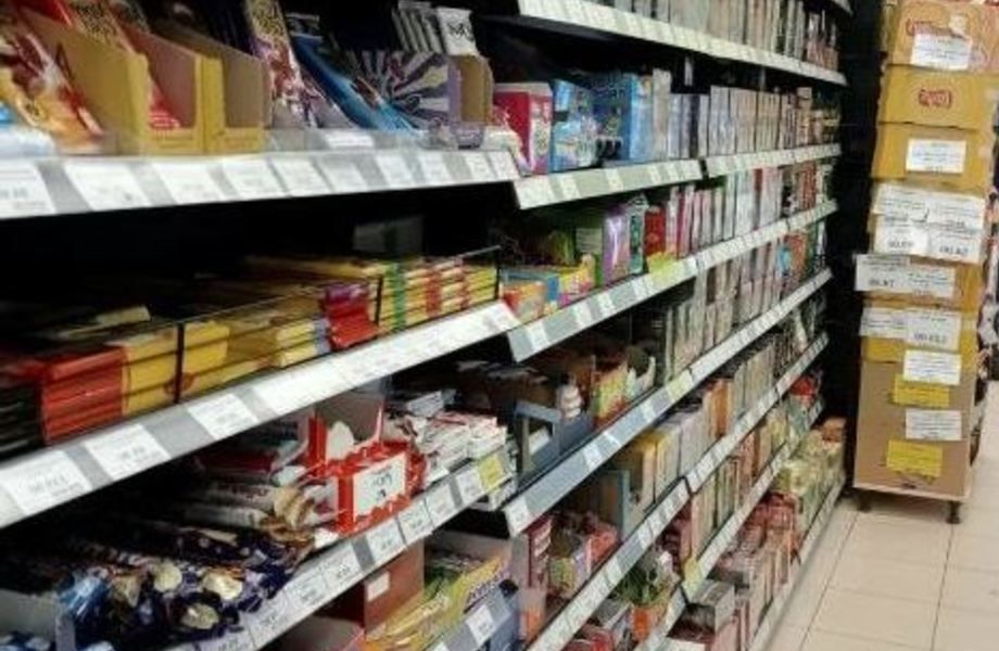 Продуктовый магазин 24/7 в спальном районе
