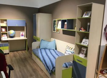 Мебельный салон / шпон, дерево, камень 