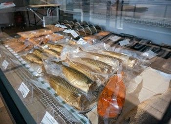 Фото Рыбный магазин в жилом районе на огромном трафике | Морепродукты