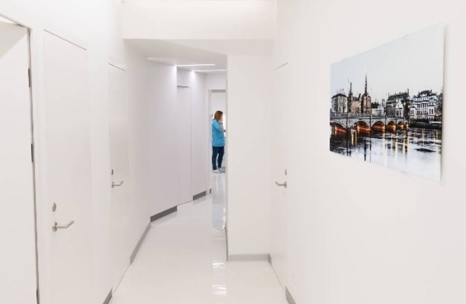 Фото 2 Стоматология на два кабинета с хирургией