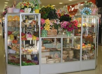 Фото 3 Цветочный магазин на входе в торговый комплекс/центр города