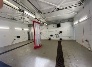 Фото Автомойка на юге города с большой базой постоянных клиентов