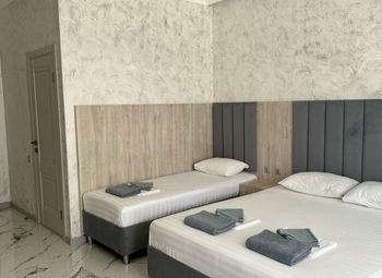 Фото Отель 13 номеров с санузлами в центре