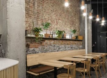 Кафе шаверма/готовят на углях