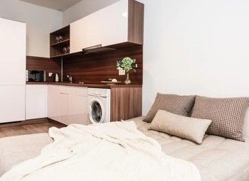 Апартаменты в туристическом месте на 5 номеров у метро