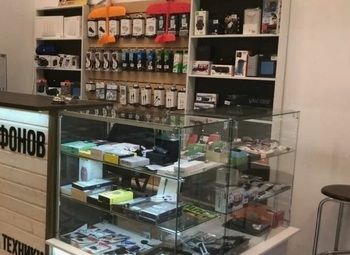 Сервисный центр по ремонту телефонов на выходе из метро