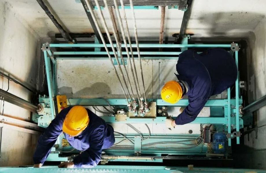 Сервисная служба по обслуживанию лифтов