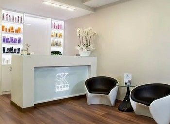 Фото 2 Маникюрный салон в густозаселенном районе