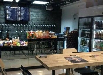 Фото Пивной магазин с красивым ремонтом и персоналом