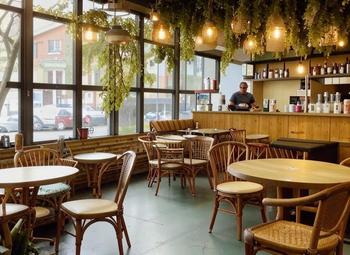 Фото 3 Известное кафе в центре/постоянные гости