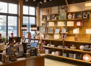 Компания по продаже светильников/20 лет успешной работы