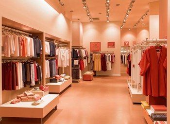 Модный бутик в центре/50 Российских брендов