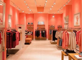 Модный бутик в центре/50 Российских брендов