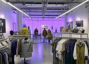 Фото 2 Магазин женской одежды в центре с хорошей проходимостью