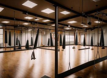 Студия фитнеса и растяжки / гамаки 