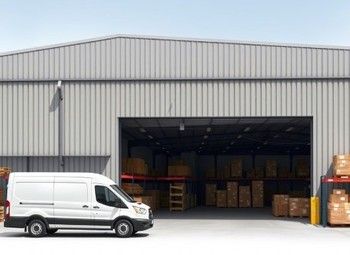 Оптовый склад по продаже бытовой химии/ Склад и машины в собственность