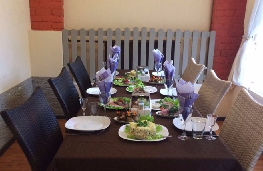 Большое кафе в центре. Маленькая аренда