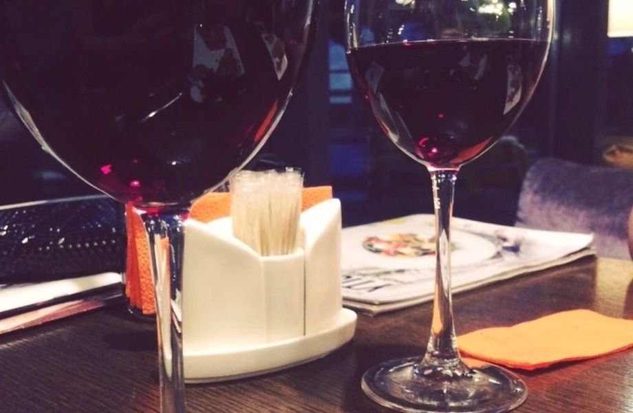 Большое кафе в центре. Маленькая аренда