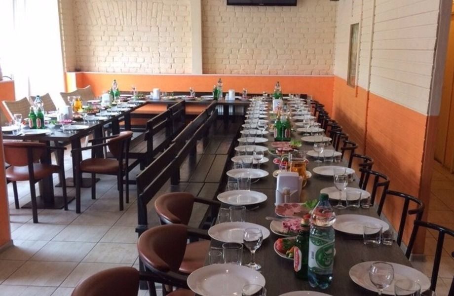 Большое кафе в центре. Маленькая аренда