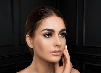 Салон красоты, студия взгляда наращивания ресниц