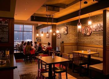 Кафе с шавермой с высоким  пешеходным трафиком 