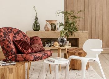 Кофейня в большом жилом комплексе 