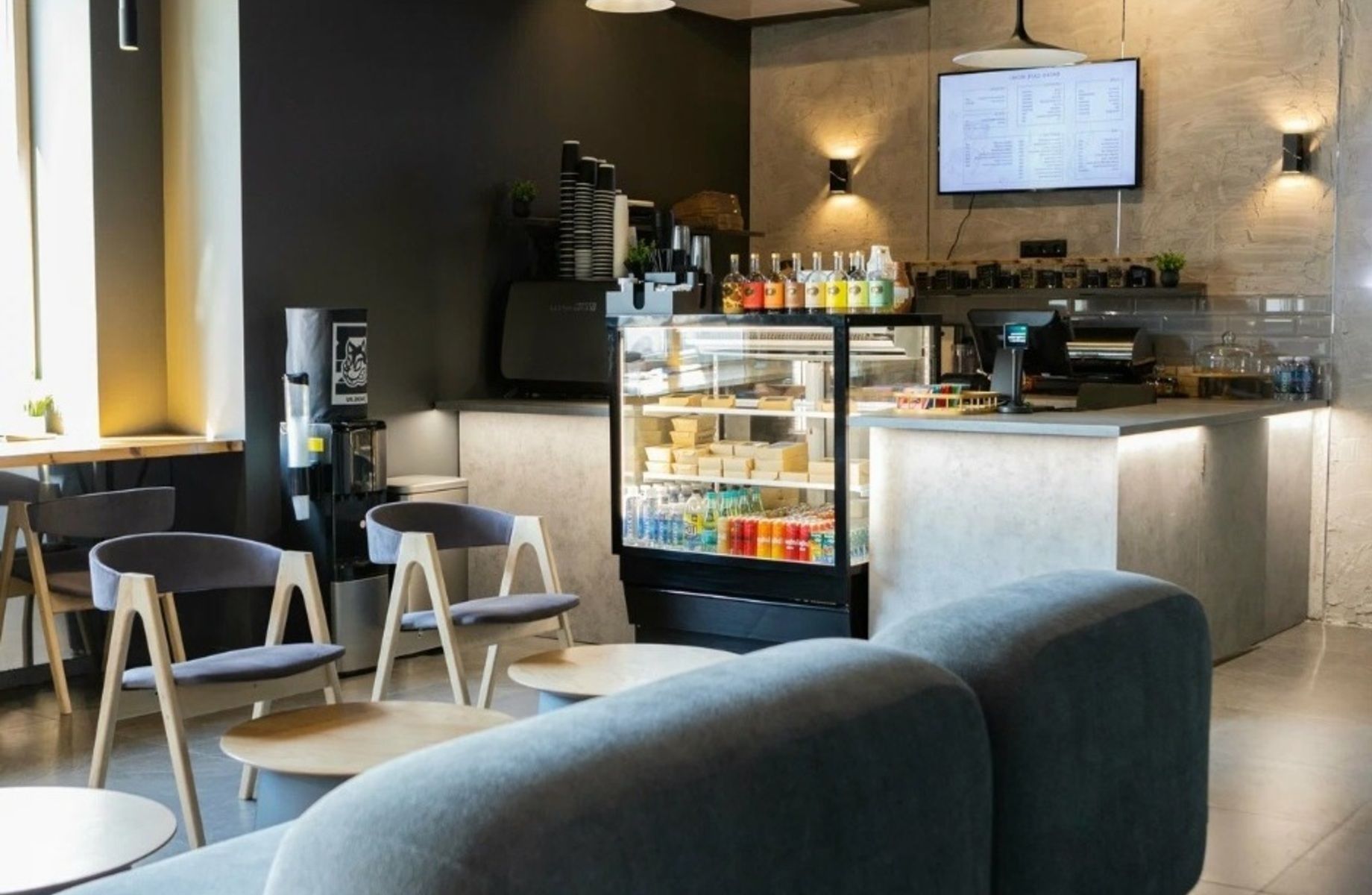 Фото 1 Кофейня - Кондитерская в ЮЗАО напротив метро