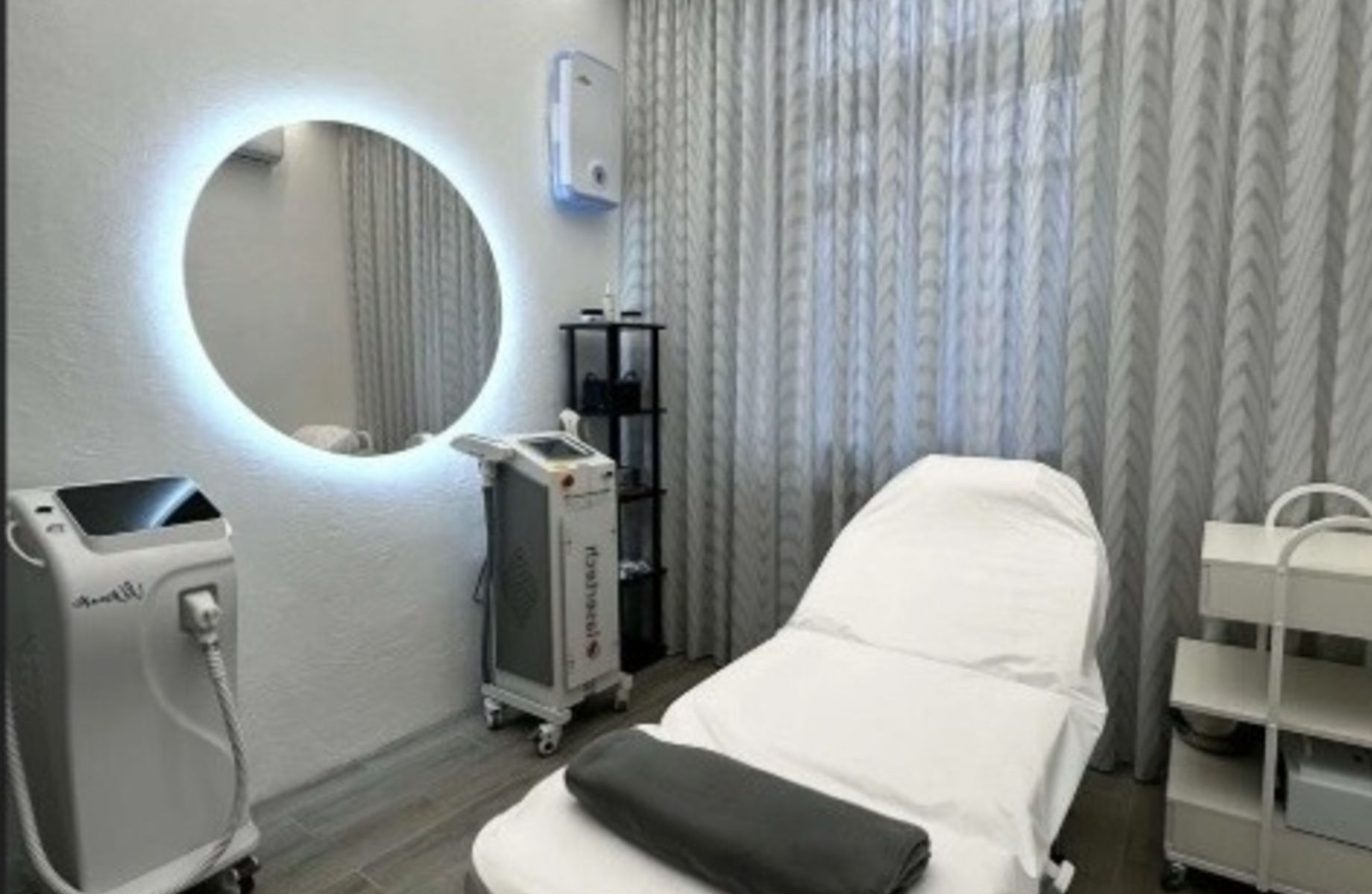 Студия лазерной эпиляции с лицензией и массажем