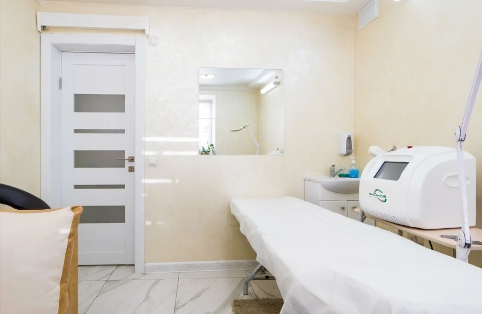 Фото 1 Cалон красоты напротив выхода из метро