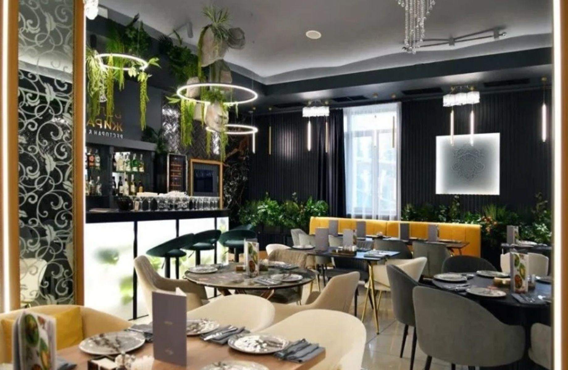 Фото 1 Действующий ресторан, банкетный зал и ночной клуб / площадь 330 м2