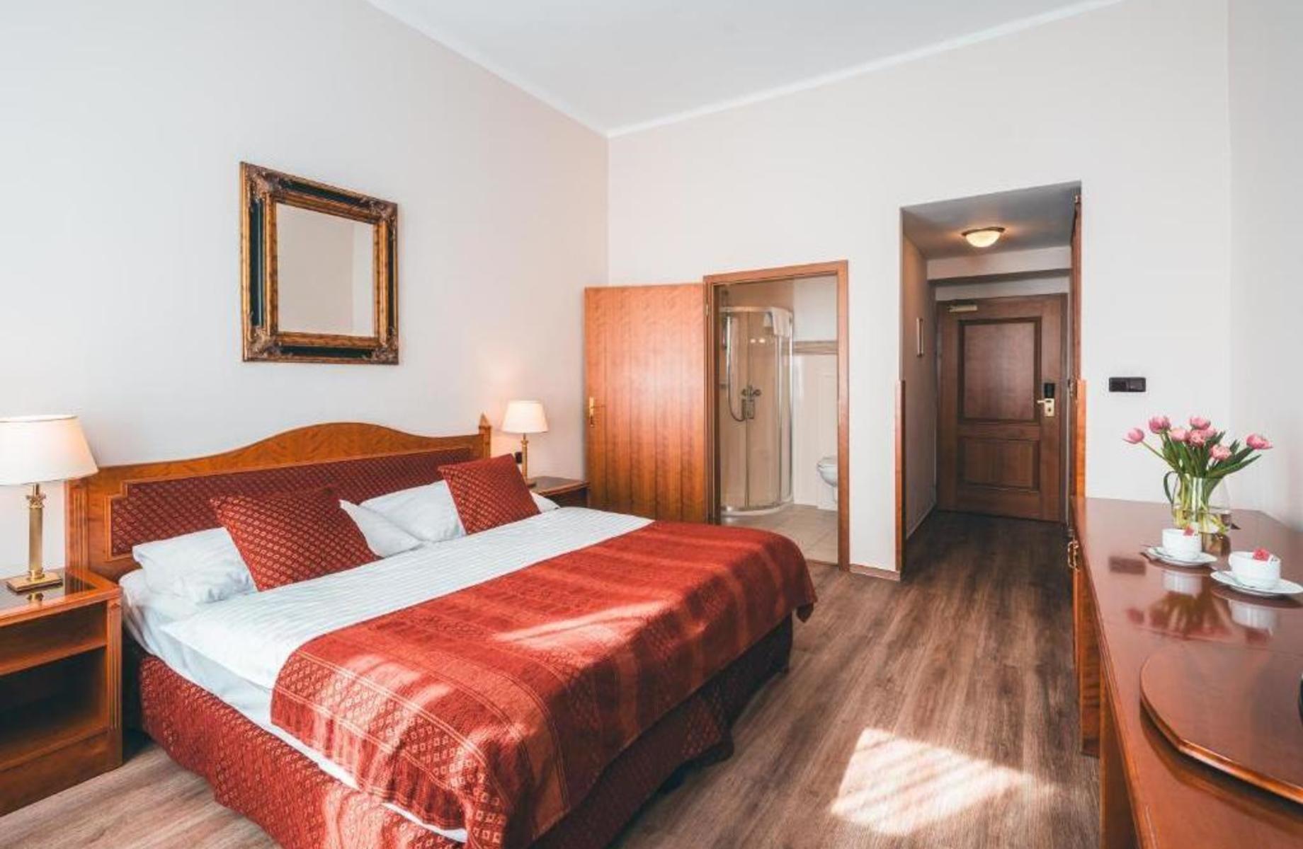 Отель на 11 номеров в центре прямо у метро