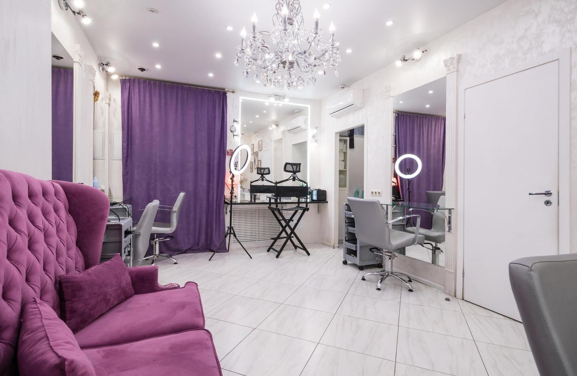 Оборудованный салон красоты в спальном районе. 12+ лет работы