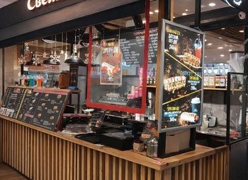 Точка общепита на футкорте в центре города - очень прибыльная!