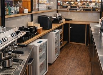 Точка общепита на футкорте в центре города - очень прибыльная!