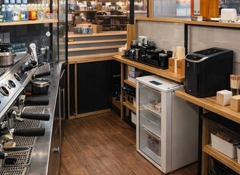 Точка общепита на футкорте в центре города - очень прибыльная!