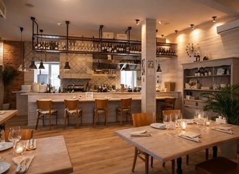 Фото 1 Ресторан / кафе на первой линии у метро