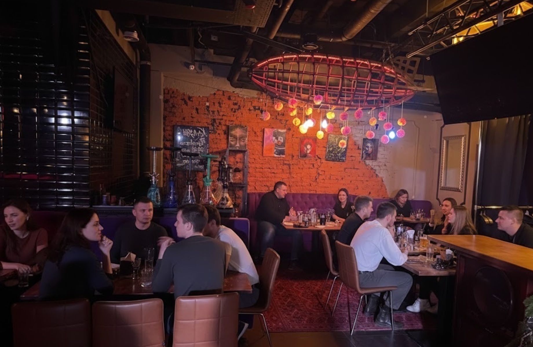 Фото 3 Бар-клуб с кальянной в центре — прибыль 900 000