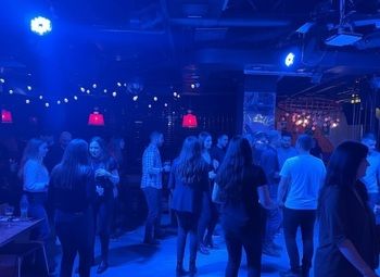 Фото 1 Бар-клуб с кальянной в центре — прибыль 900 000