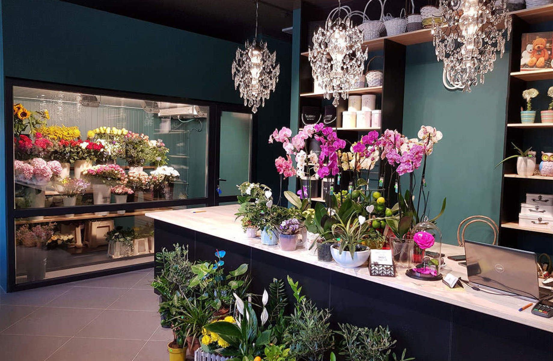 Фото 1 Премиальный салон цветов и декора. Прибыль от 1 млн в мес