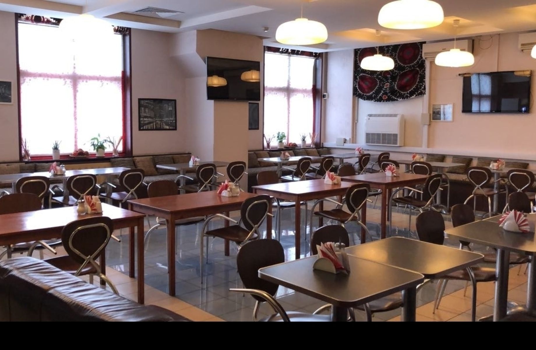 Кафе - столовая в БЦ. Хорошие мощности, стабильный доход