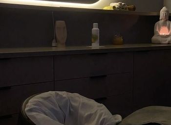 Массажная студия с ручным оздоровительным массажем: 180 к чистыми