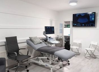 Фото 1 Две медицинские клиники. Отличные локации, 12 кабинетов