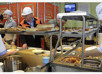 Столовая, фабрика-кухня в государственном предприятии. Прибыль 500 