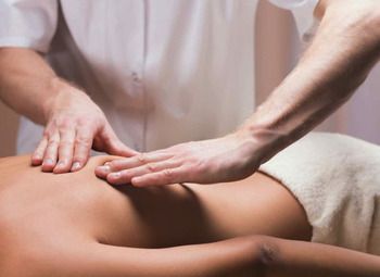 Студия массажа и коррекции фигуры | прибыль 250 тыс