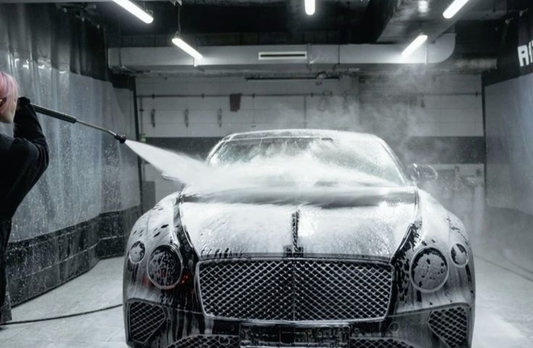 Ручная мойка 4 поста со зданием в собственность 