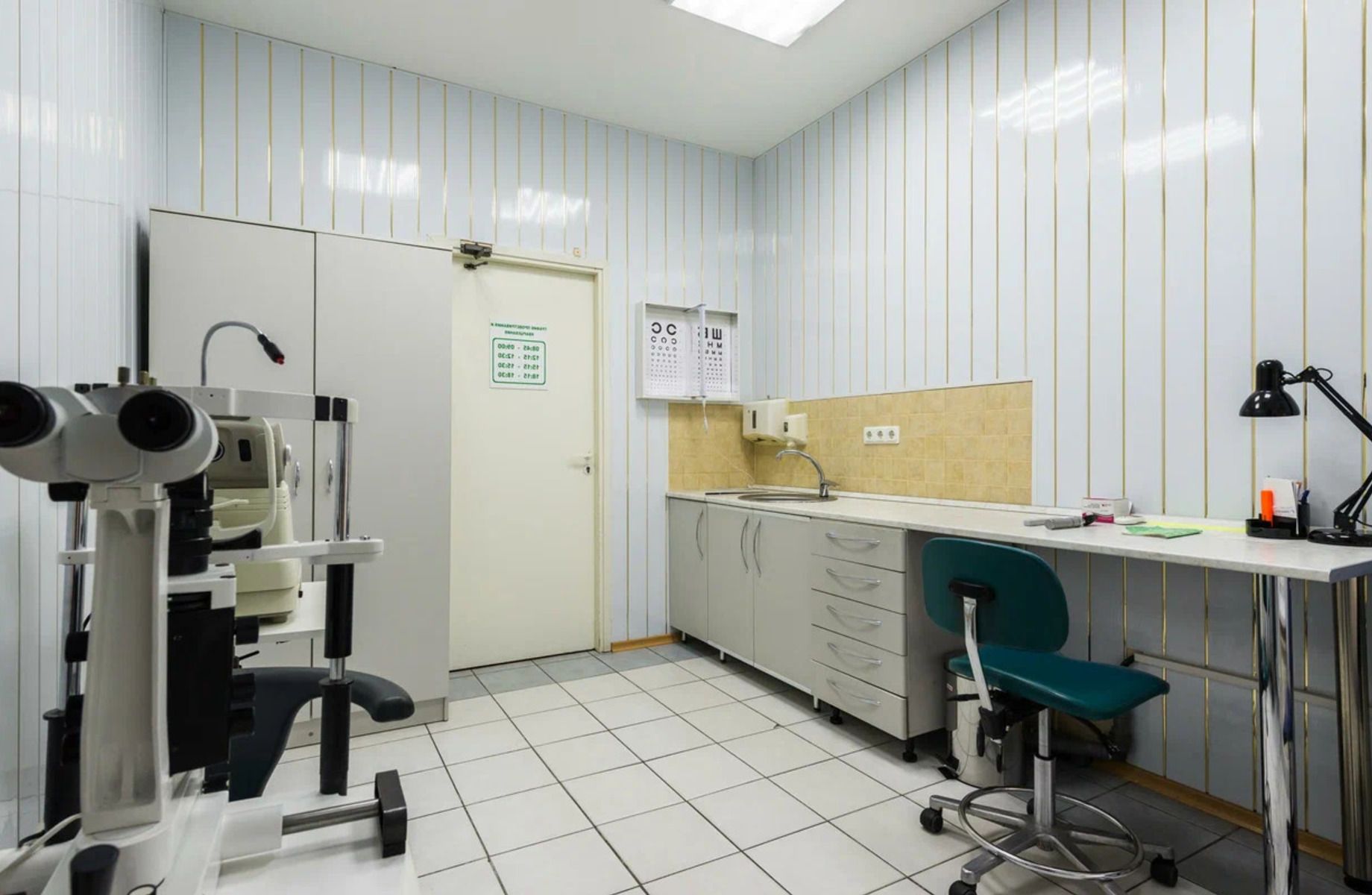 Медицинский центр на площади Восстания 