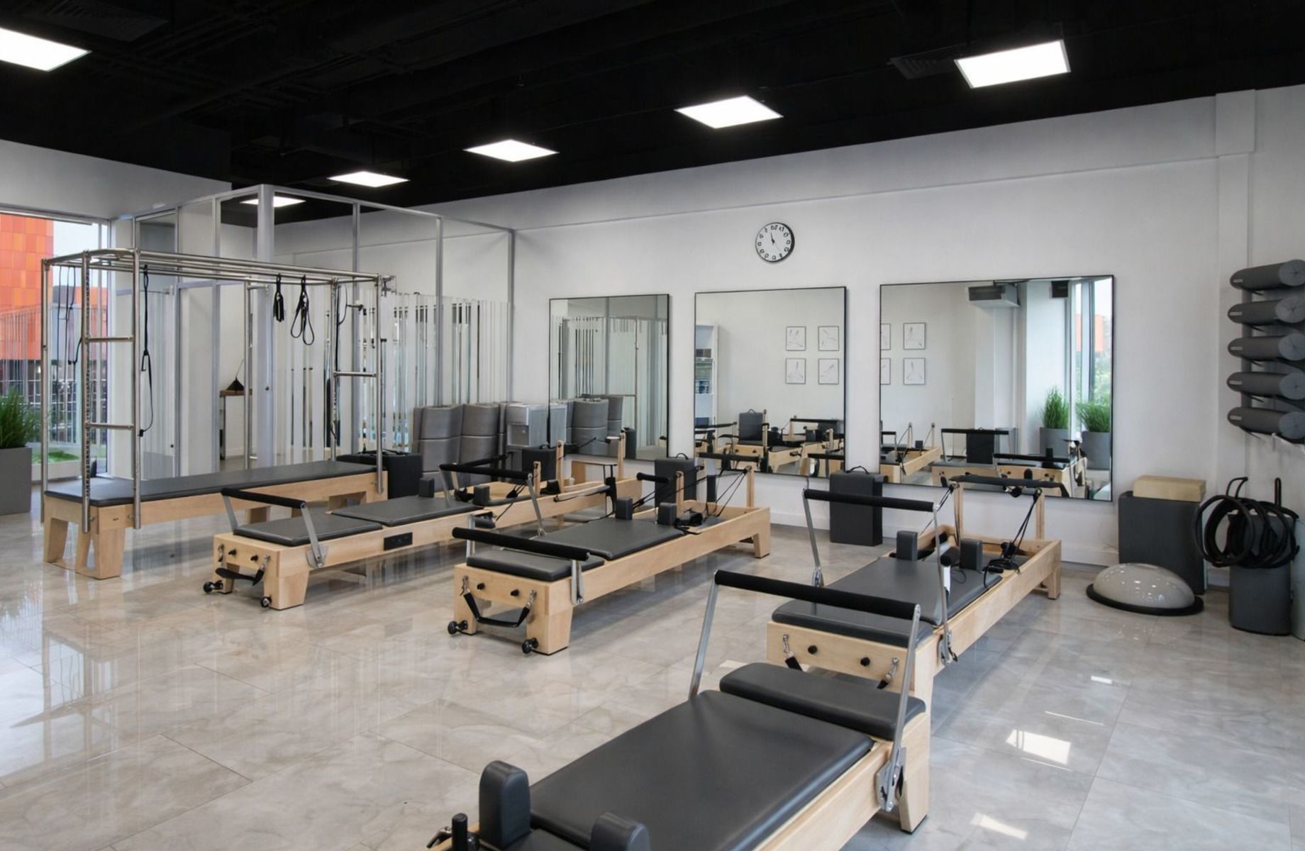 Студия пилатеса на реформерах