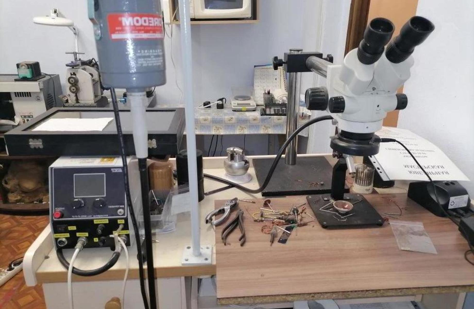Ювелирная мастерская с оборудованием