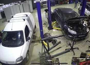 Сеть из 2 автосервисов с управляющим. Прибыль 600 000